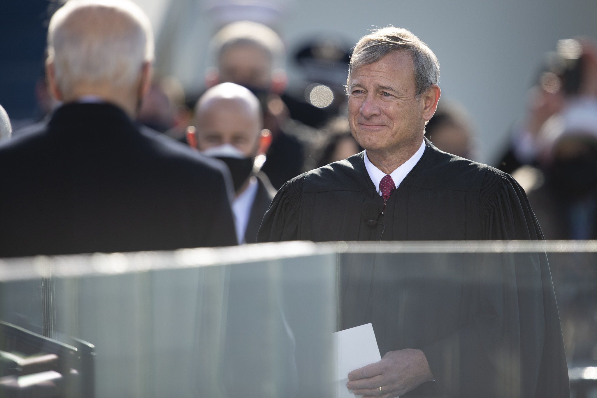 US Chief Justice: AI won’t replace judges but will ‘transform our work’
